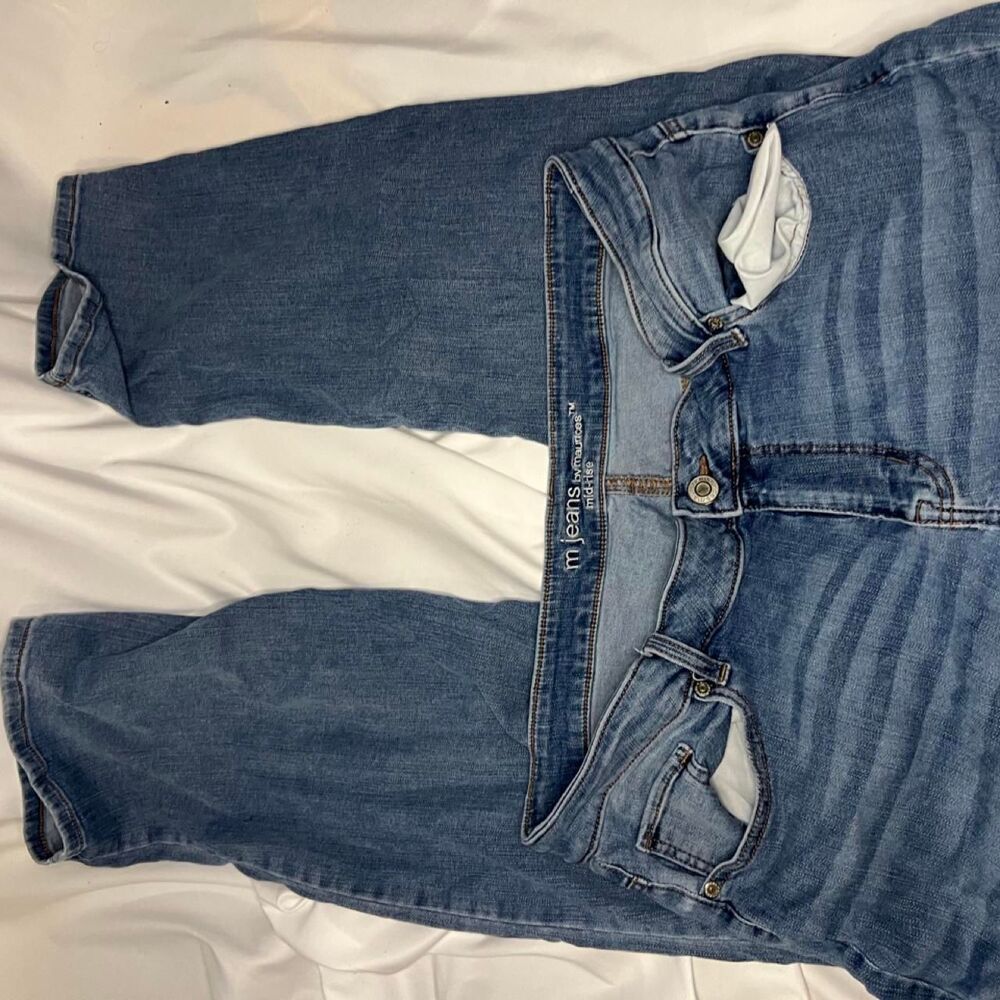 Maurices Women's Blue and Navy Jeans